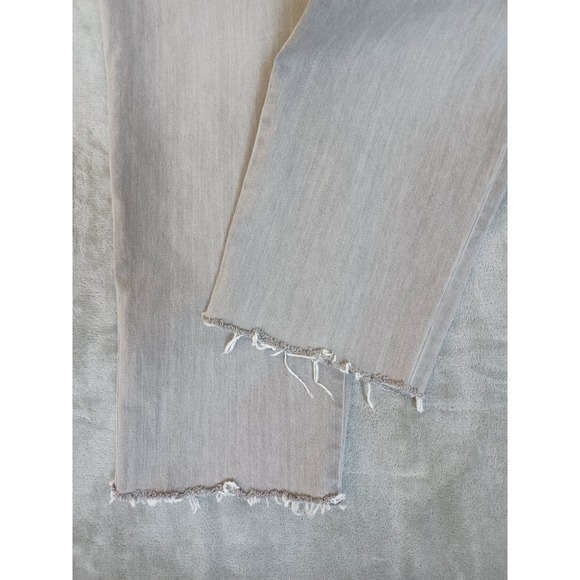 Gloria Vanderbilt Amanda Gray Jeans Sz 14S Short Crop Frayed Hem Straight Leg - Picture 3 of 12